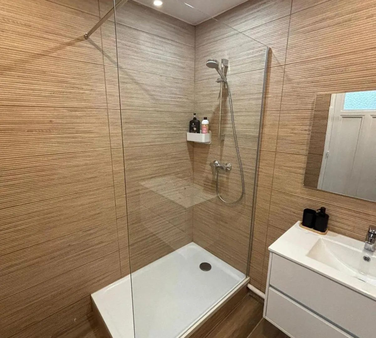 Grand Appartement Idealement Place Pres Du Stade Velodrome Marseilles Frankreich